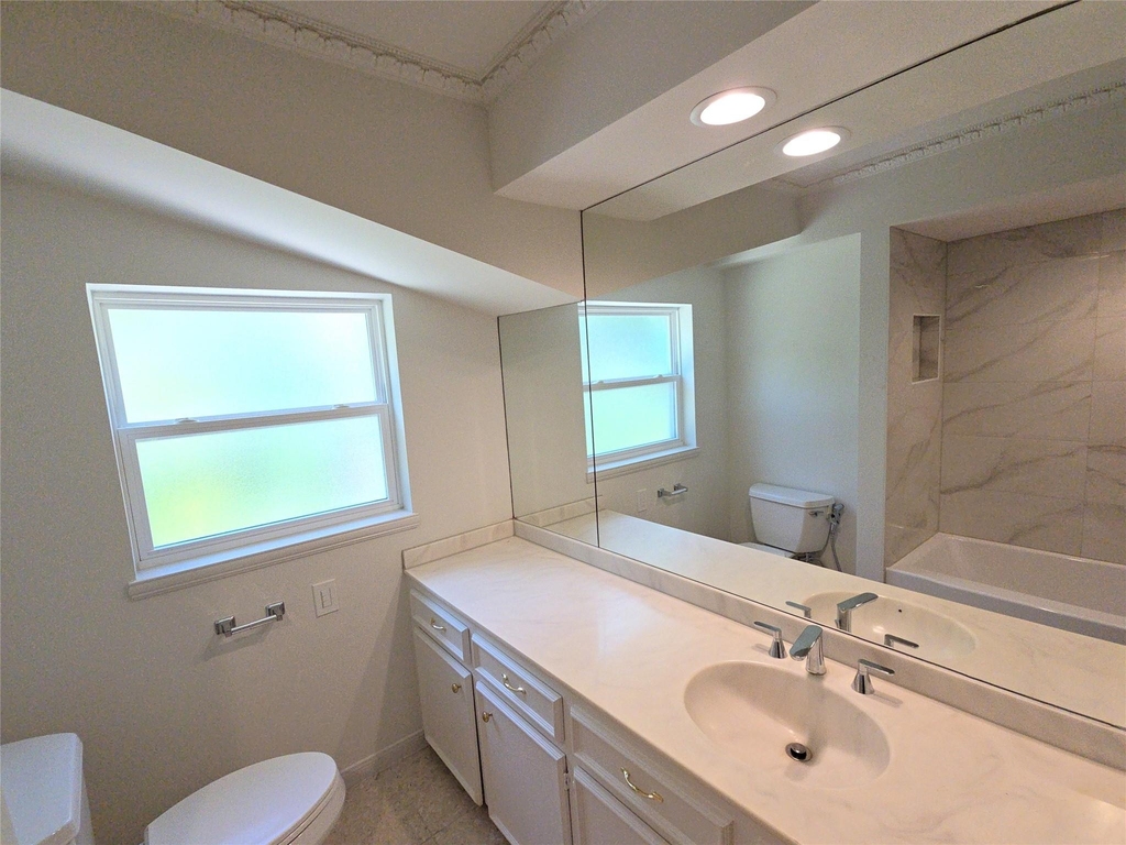 9731 Briar Forest Drive - Photo 16