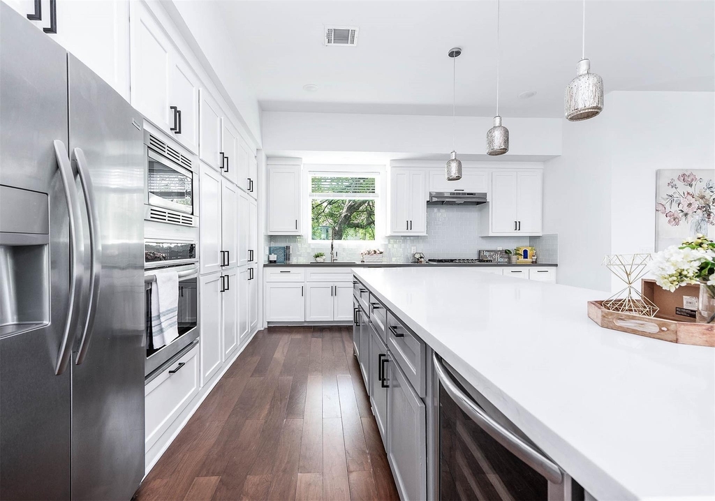 1721 Henderson Street - Photo 12