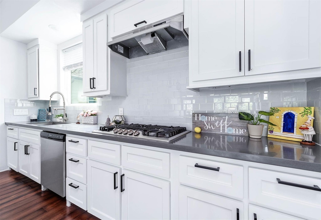 1721 Henderson Street - Photo 13