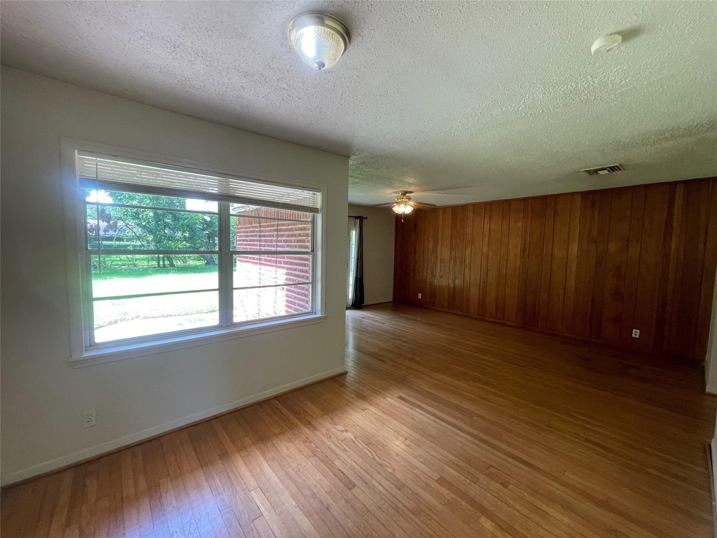 5042 Grape Street - Photo 8