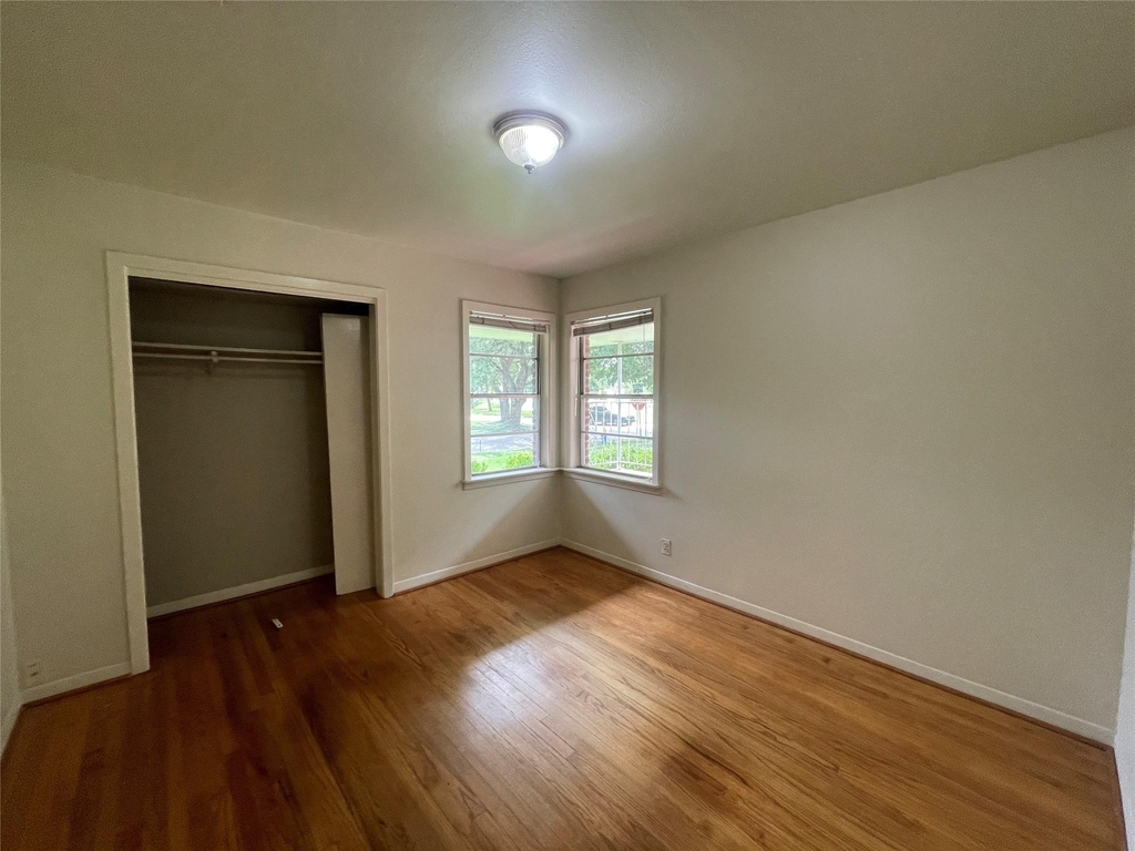 5042 Grape Street - Photo 11