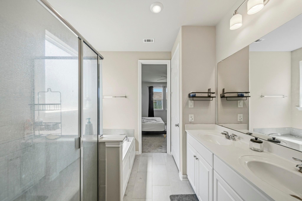 2420 Solaris Bend Dr - Photo 14