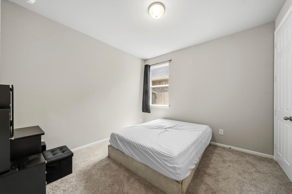 2420 Solaris Bend Dr - Photo 17