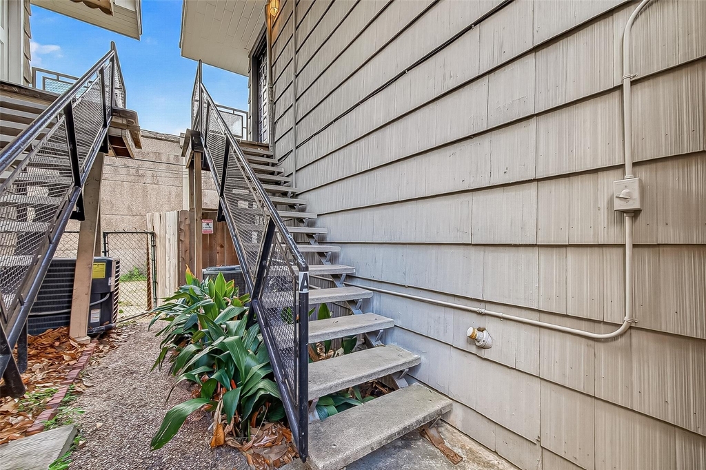 4727 Merwin Street - Photo 13