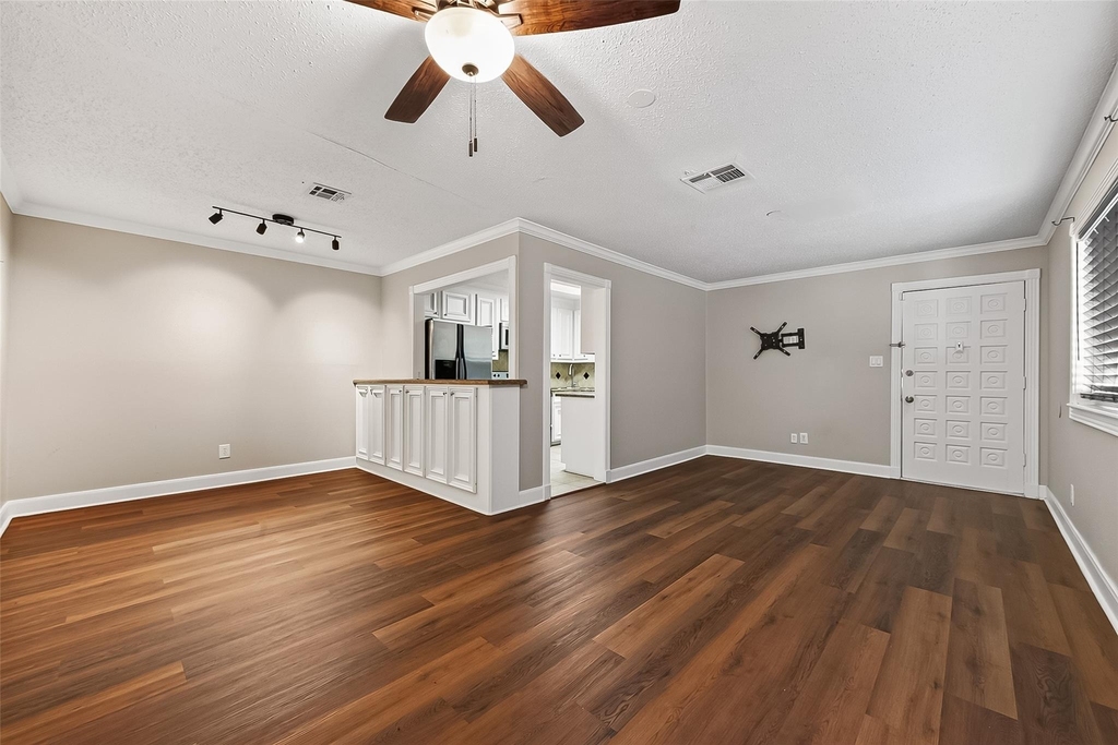 4727 Merwin Street - Photo 4