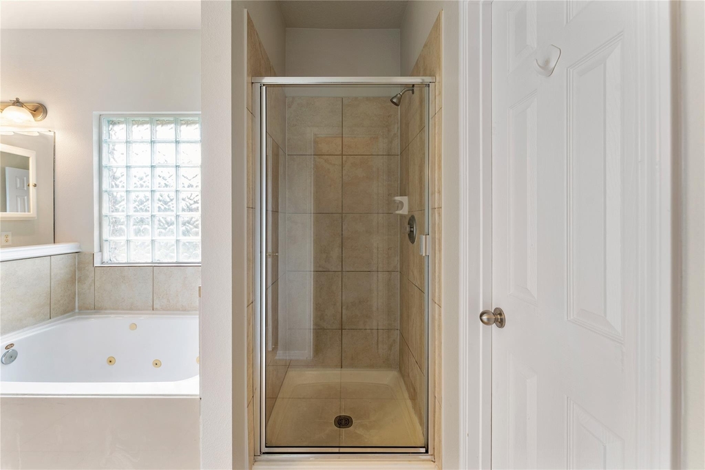21915 Sunvolt Court - Photo 32