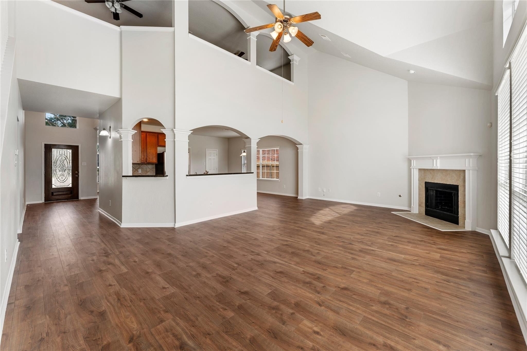 21915 Sunvolt Court - Photo 11