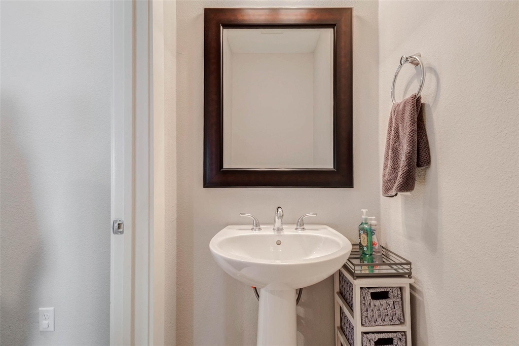 3810 Leeland Street - Photo 12