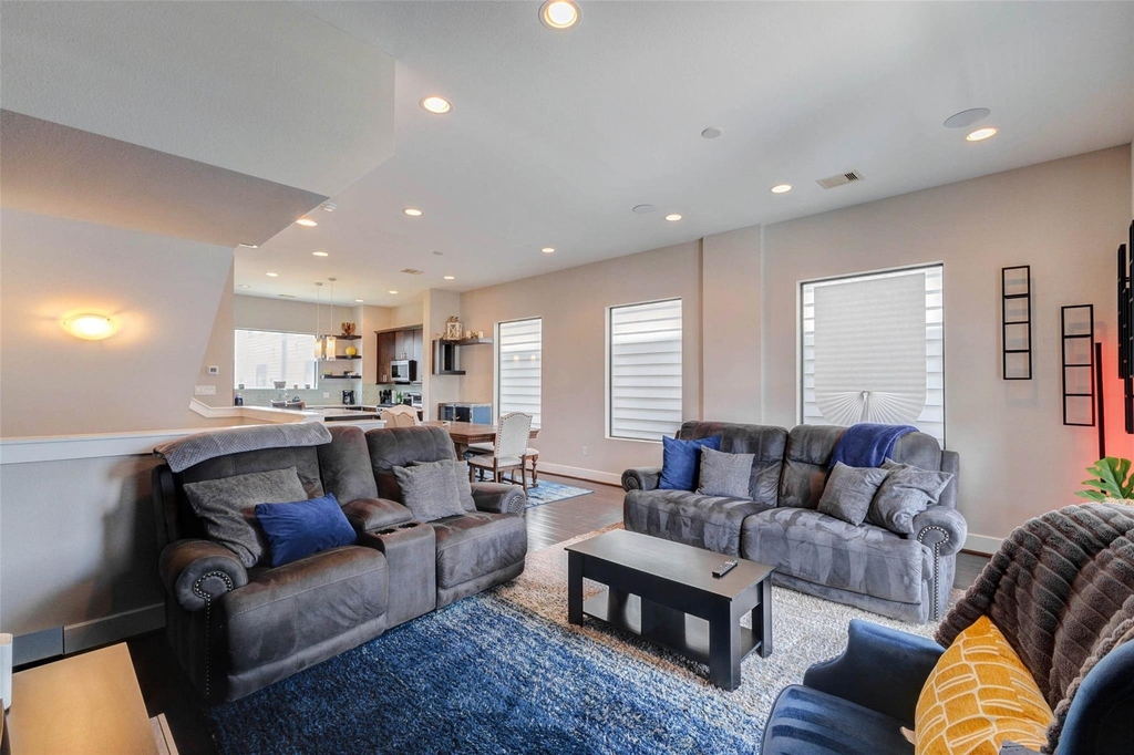 3810 Leeland Street - Photo 8
