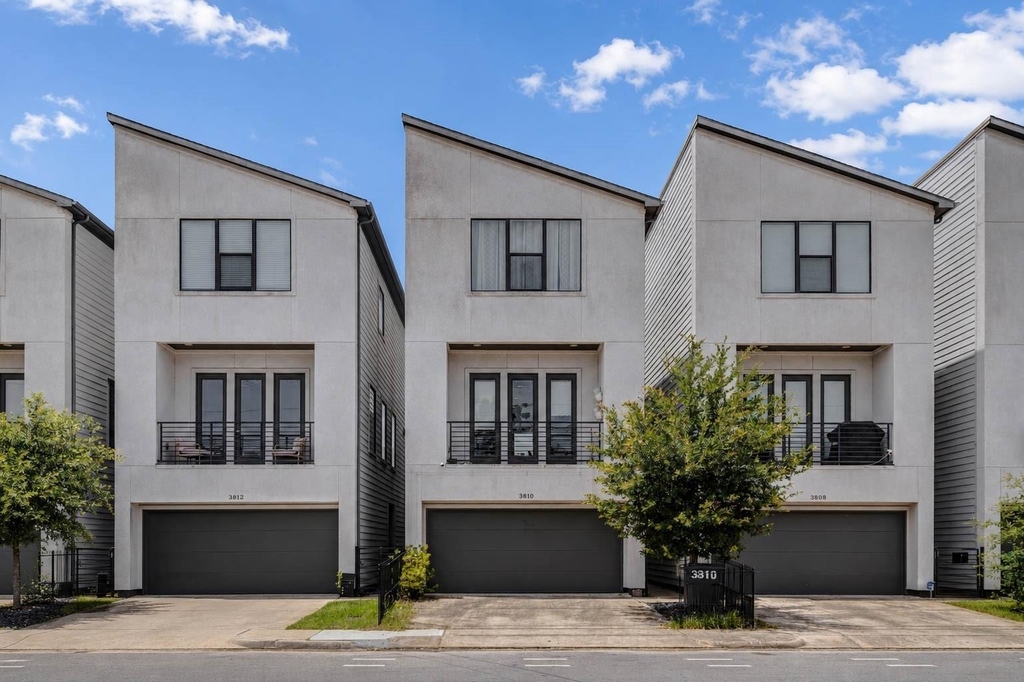 3810 Leeland Street - Photo 0