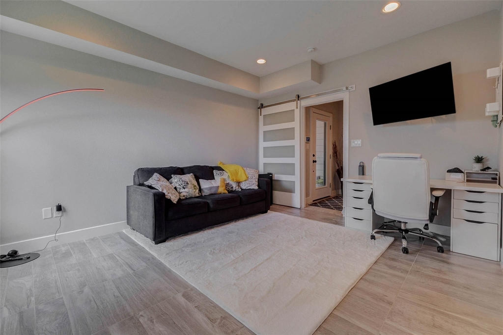 3810 Leeland Street - Photo 4
