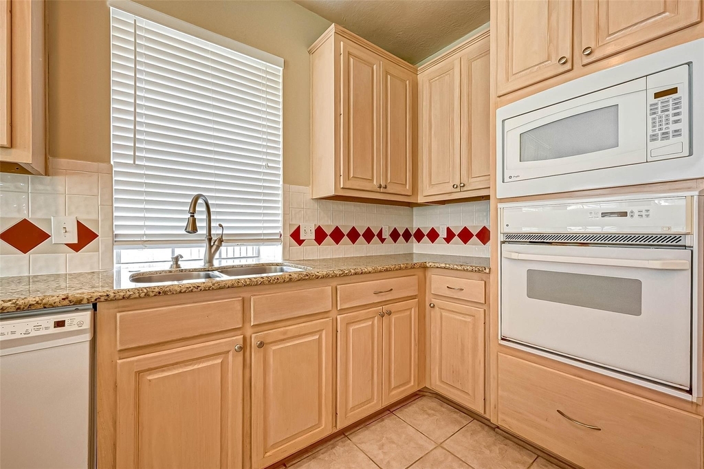 12419 Shadycrest Drive - Photo 23