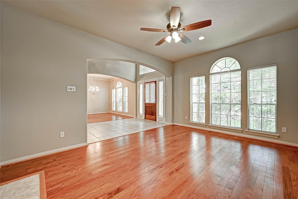 12419 Shadycrest Drive - Photo 7