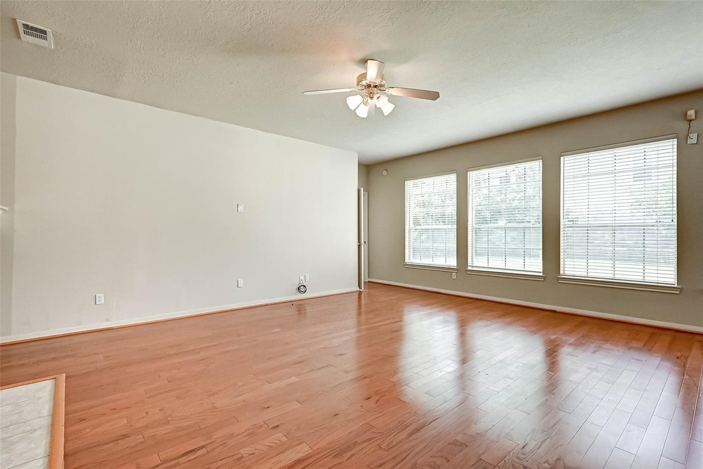 12419 Shadycrest Drive - Photo 11