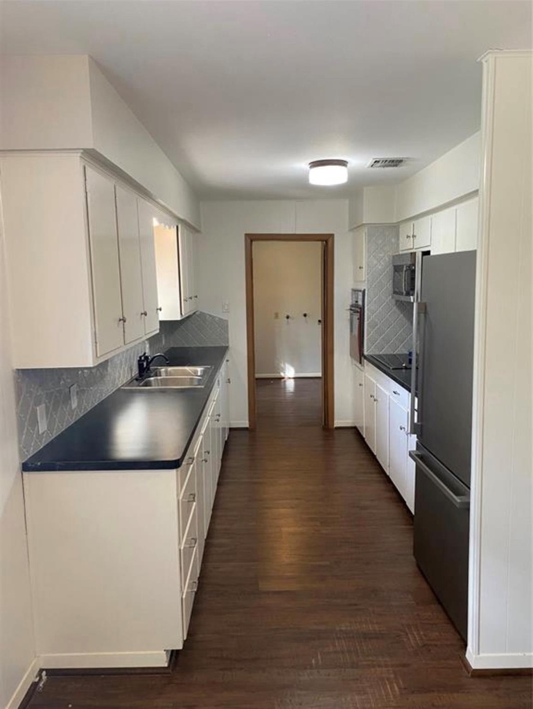 1116 Frances Drive - Photo 2