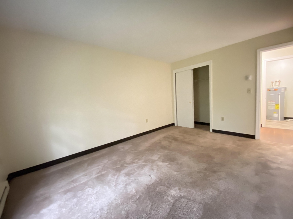 147 Eastern - Photo 24