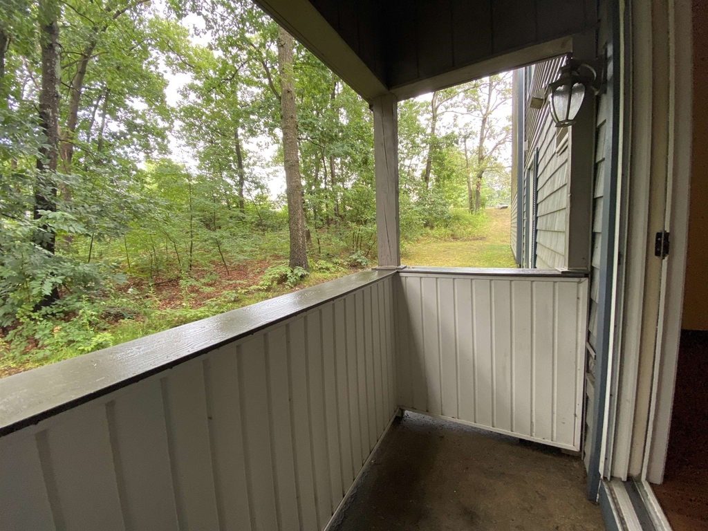147 Eastern - Photo 20