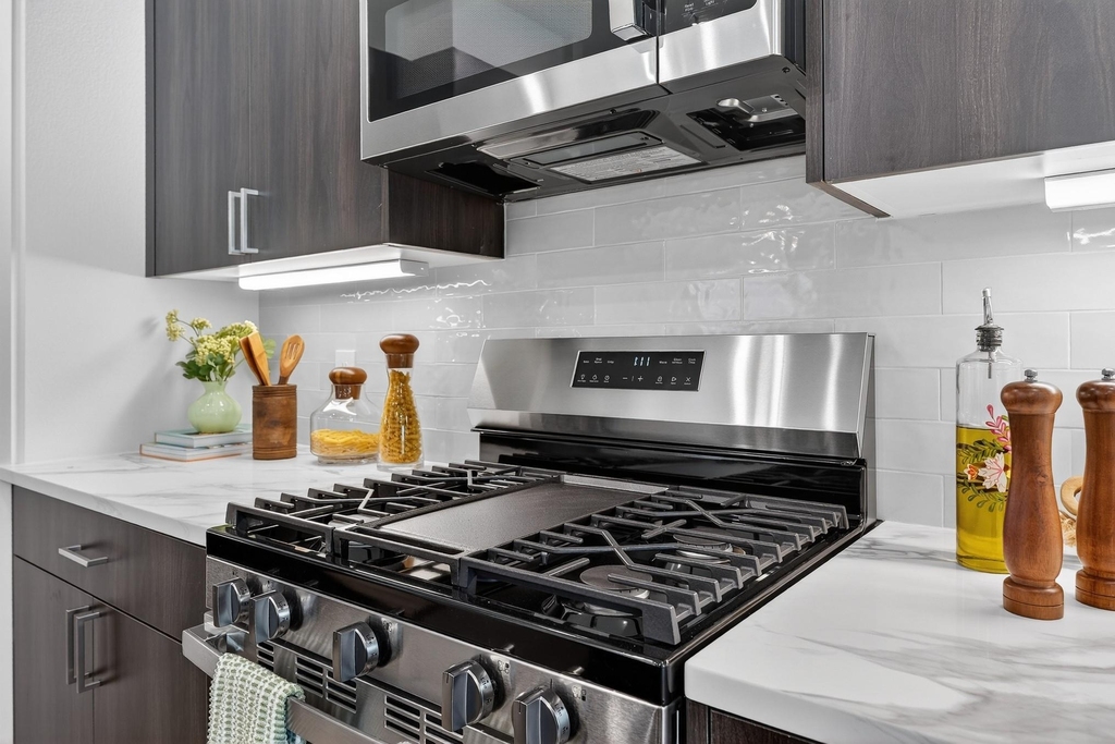 305 Marcella Street - Photo 12