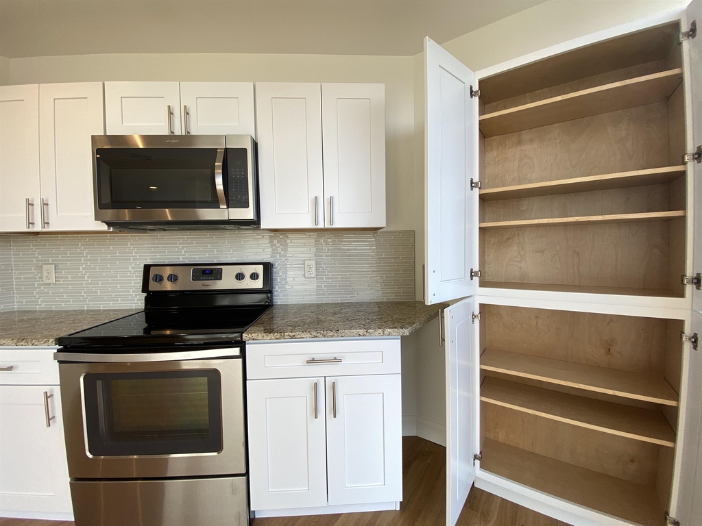 875 Elm - Photo 11