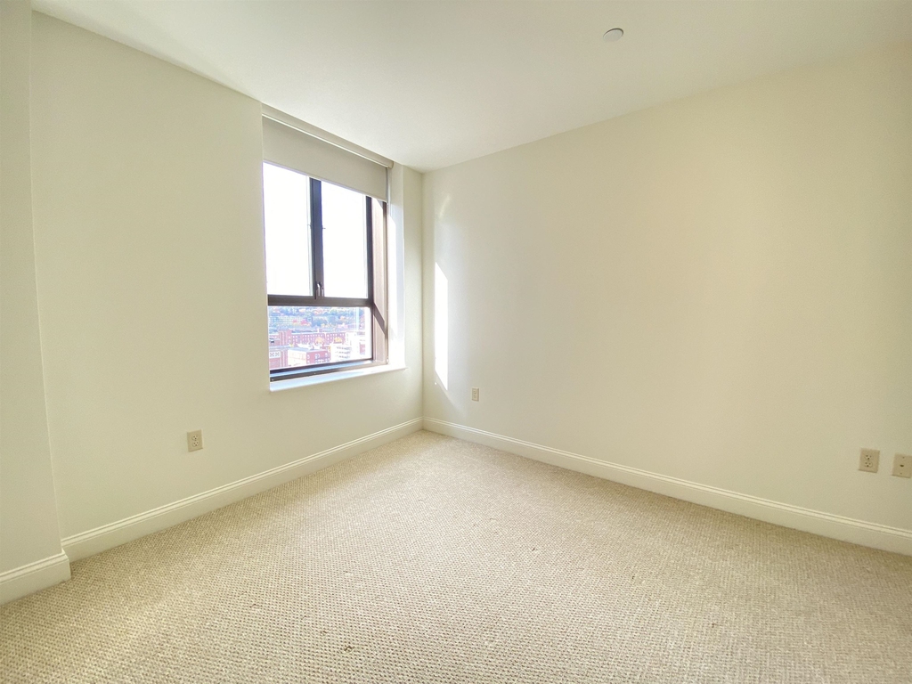 875 Elm - Photo 23