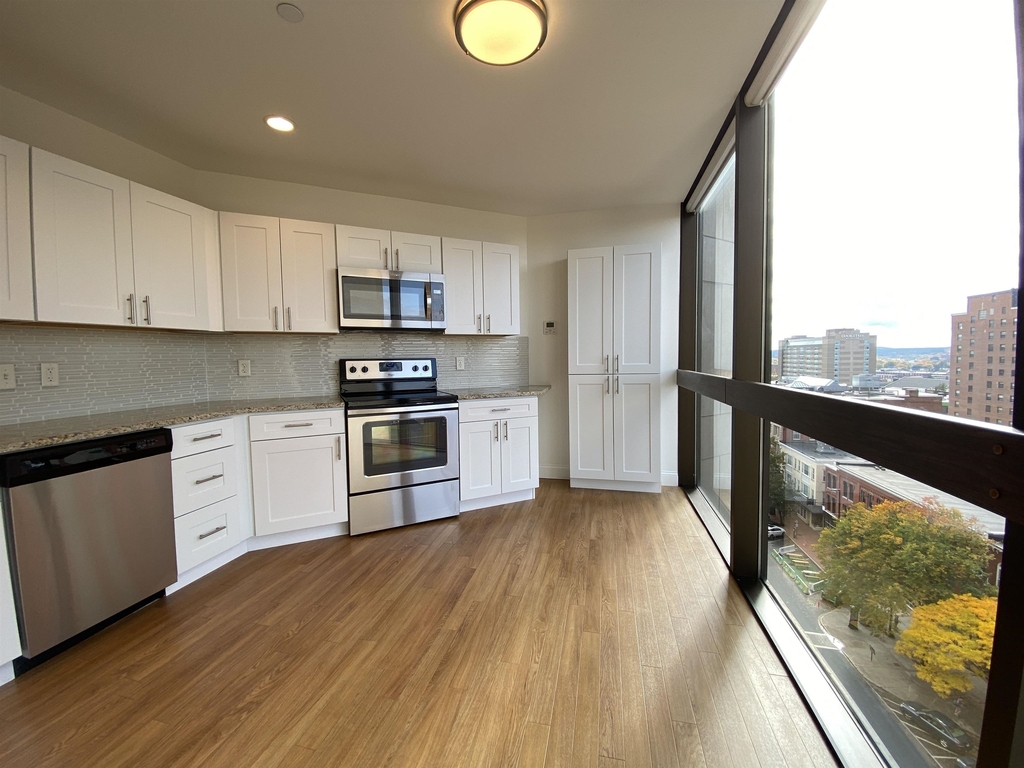 875 Elm - Photo 5