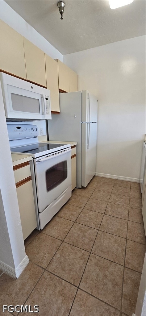 2271 1st Street - Photo 4