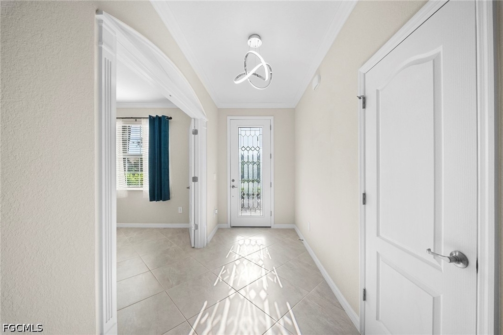3697 E Hampton Circle - Photo 2
