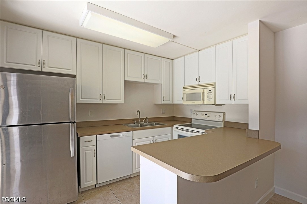 1538 Park Meadows Drive - Photo 3