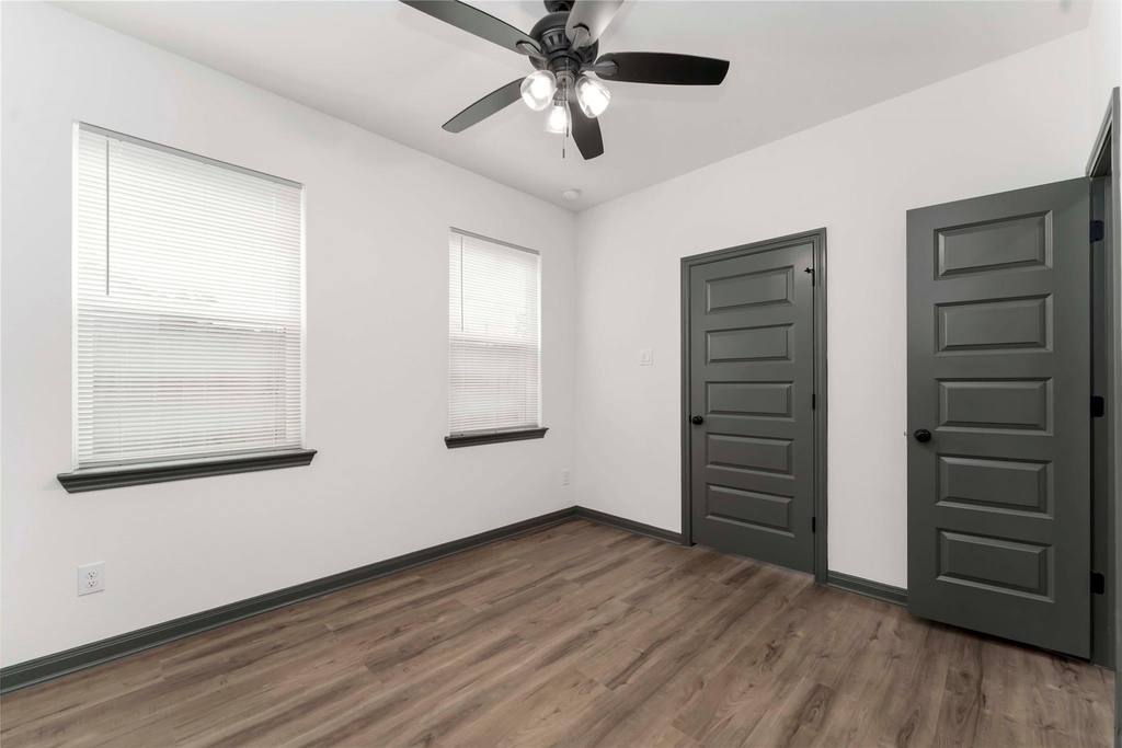 7987 Chateau Street - Photo 15