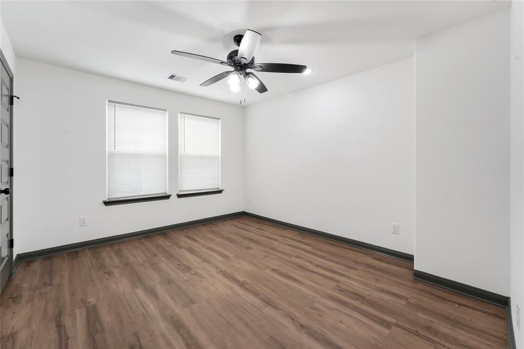 7987 Chateau Street - Photo 26