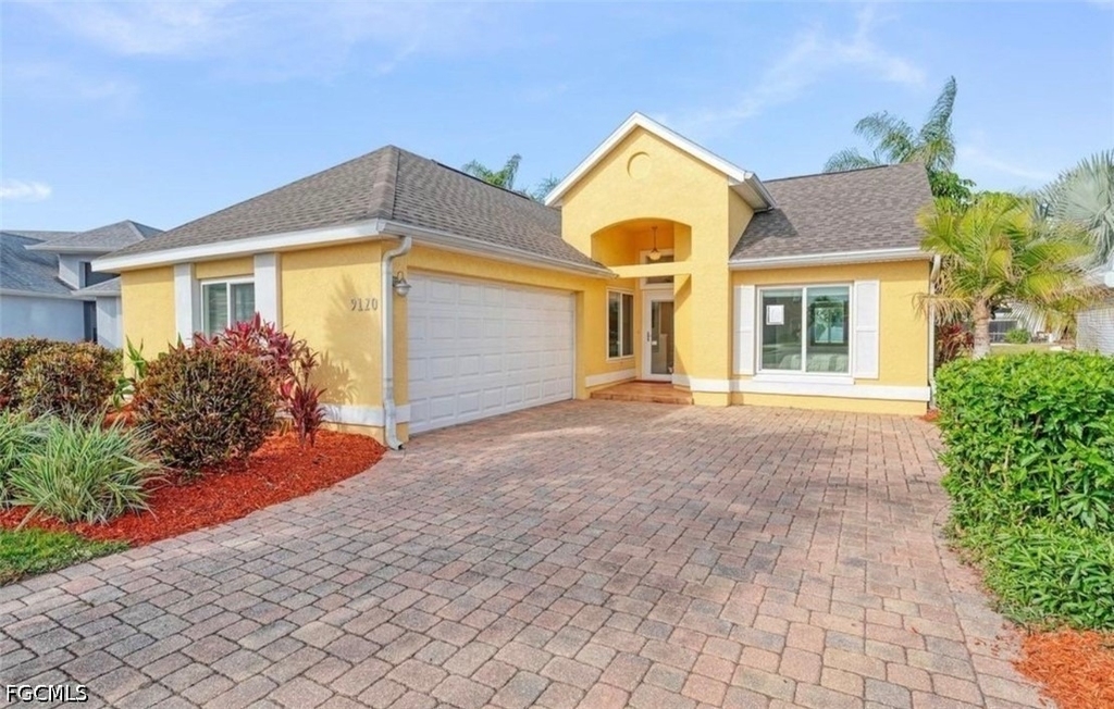 9120 Greenleaf Court - Photo 0