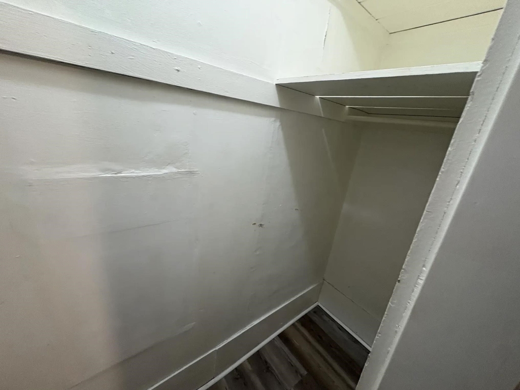 217 S Main - Photo 3
