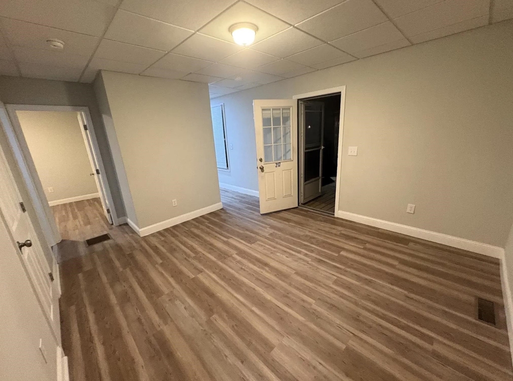 217 S Main - Photo 9