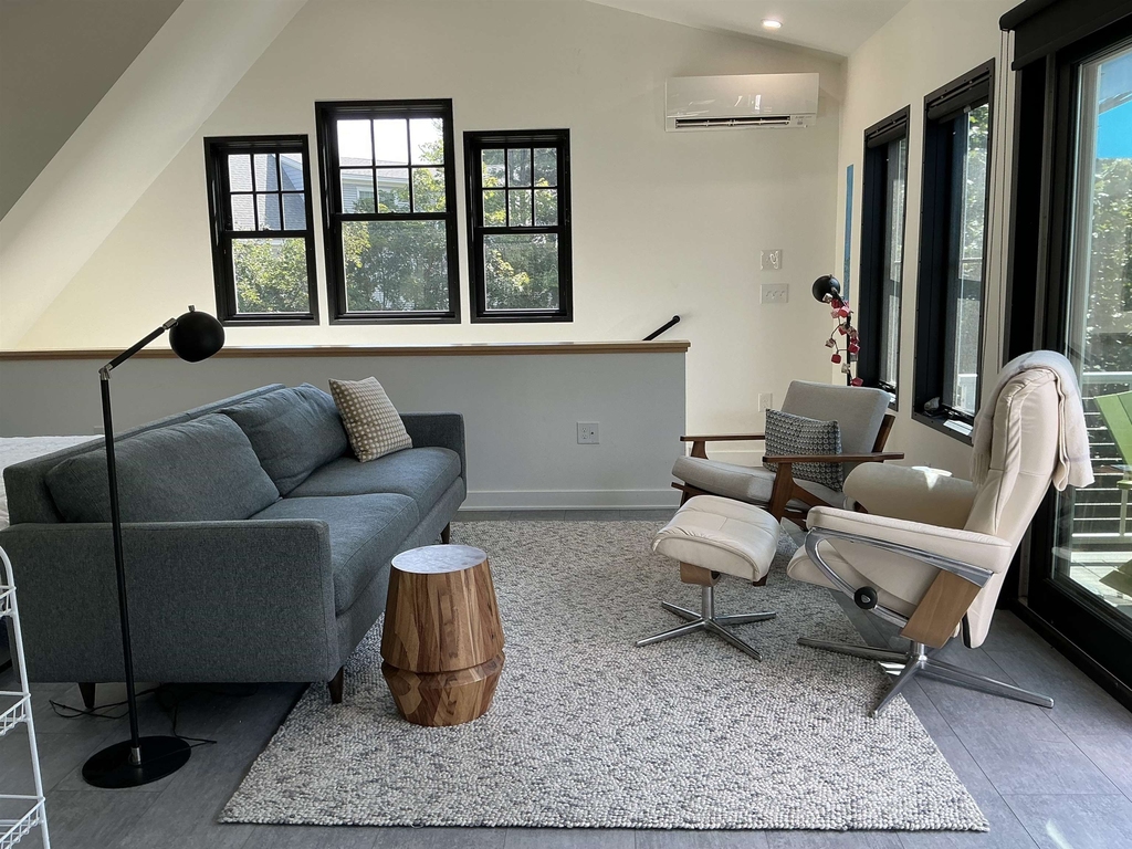 393 Brackett - Photo 3