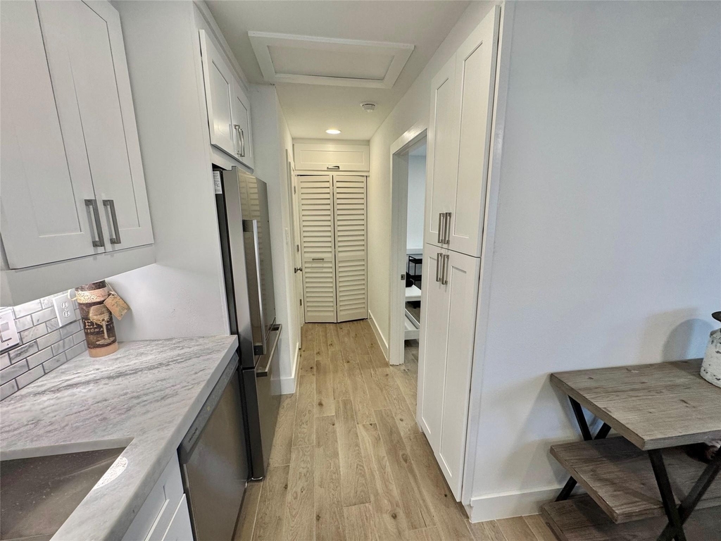 412 Pacific Street - Photo 4