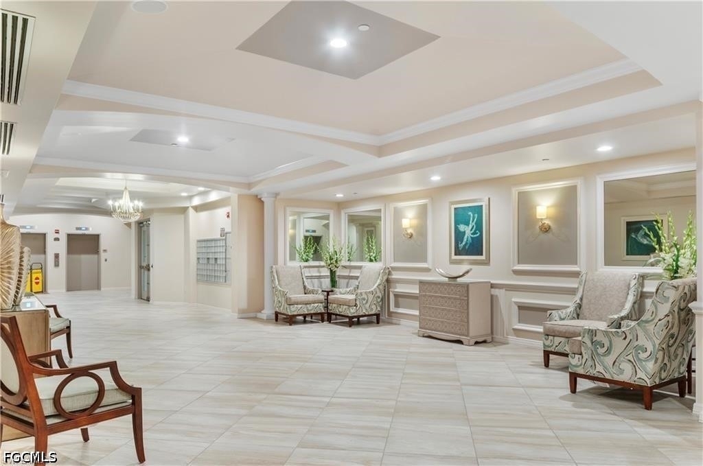 6061 Silver King Boulevard - Photo 2