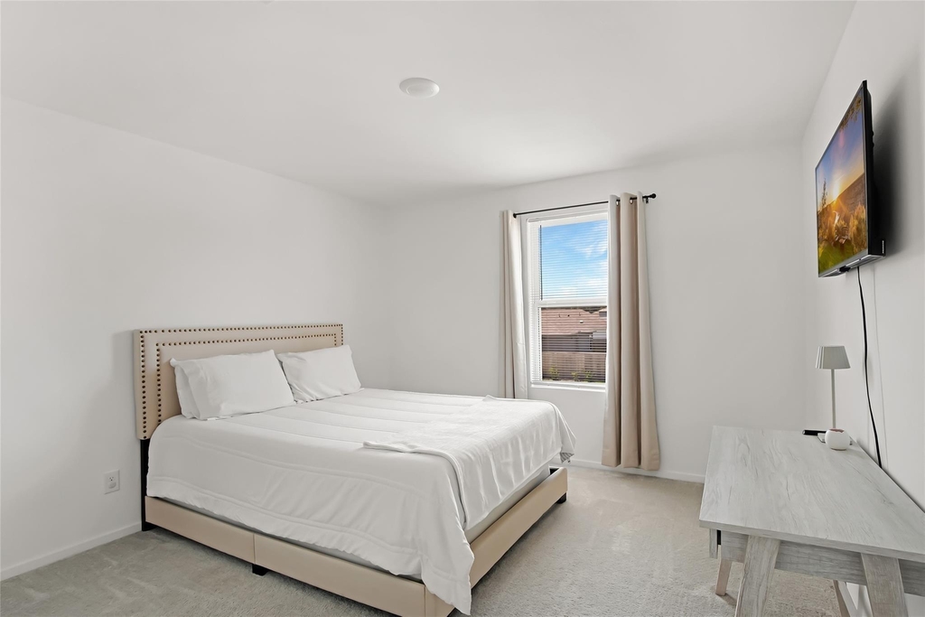 21027 Santopadre Street - Photo 11