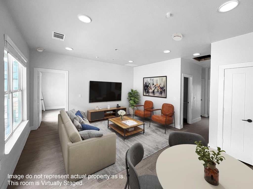 2400-29 Montgomery Park - Photo 2