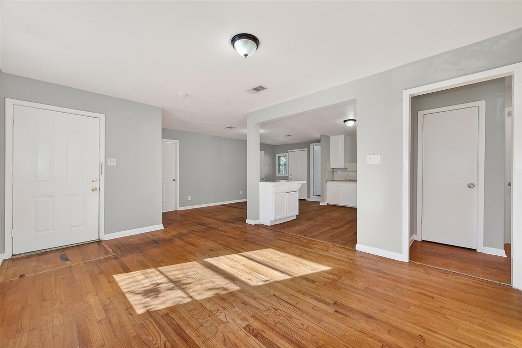 6127 Beldart Street - Photo 2