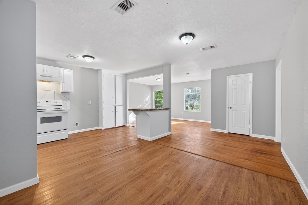 6127 Beldart Street - Photo 5