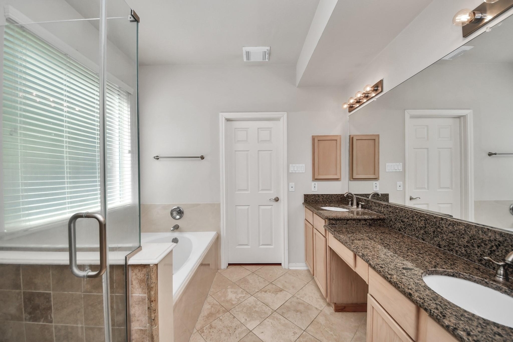 610 Ashley Cove Court - Photo 19