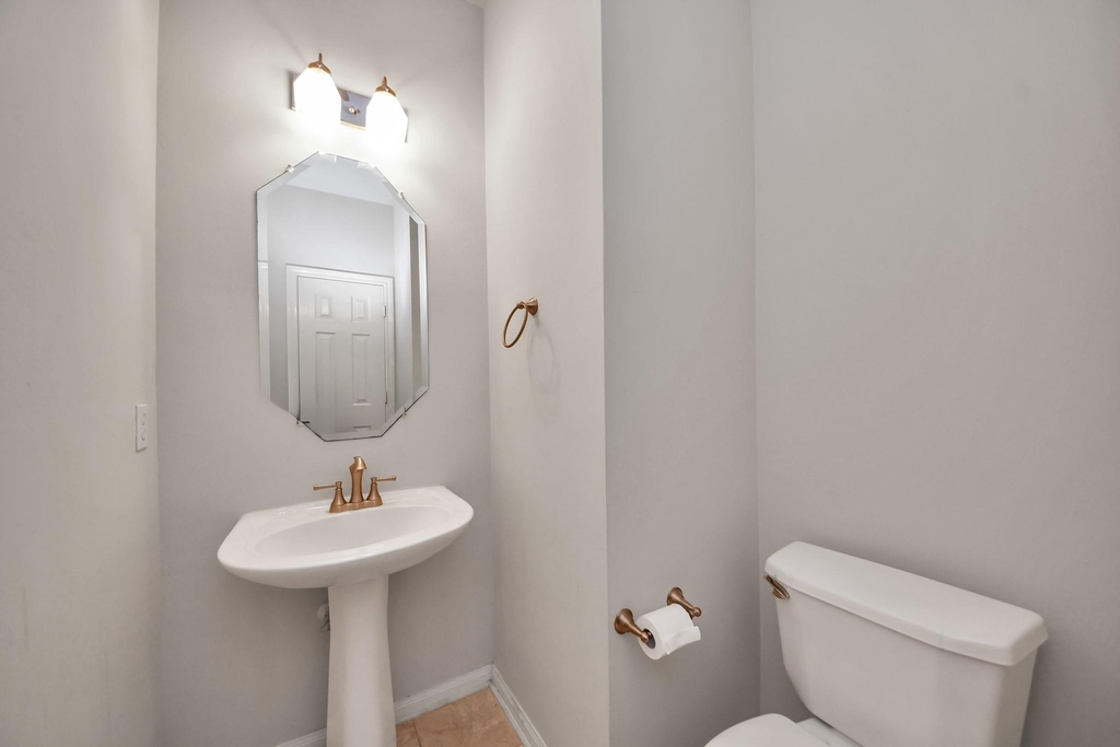 610 Ashley Cove Court - Photo 16