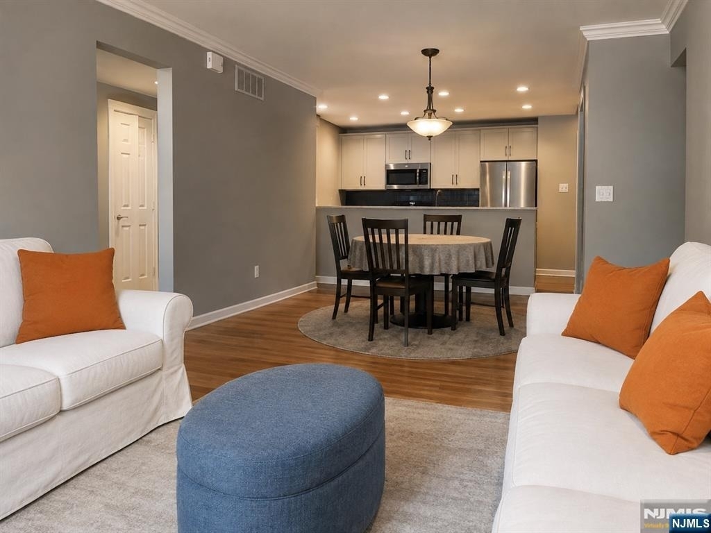 161 Terrace - Photo 3