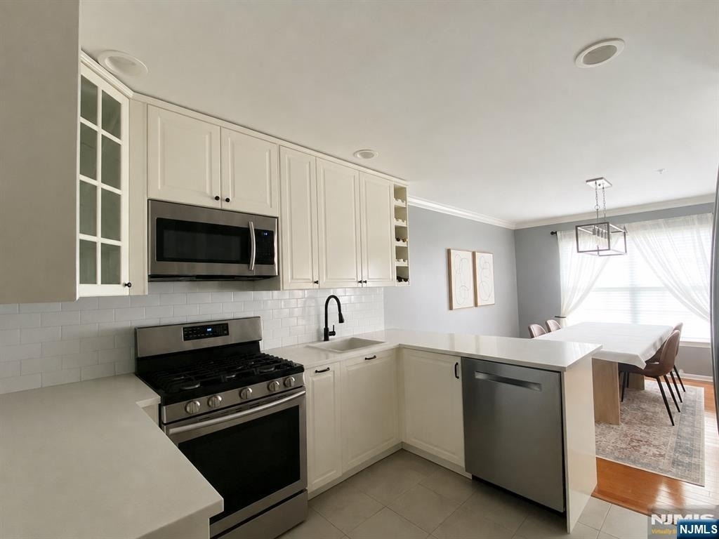 161 Terrace - Photo 4
