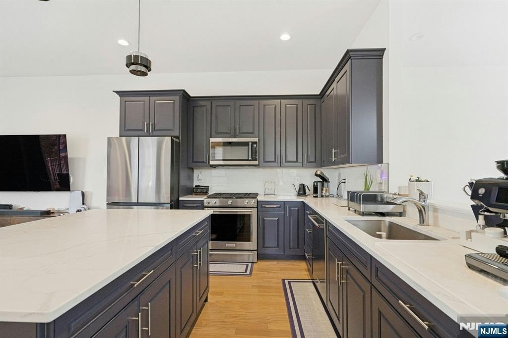 62 Parkside - Photo 5