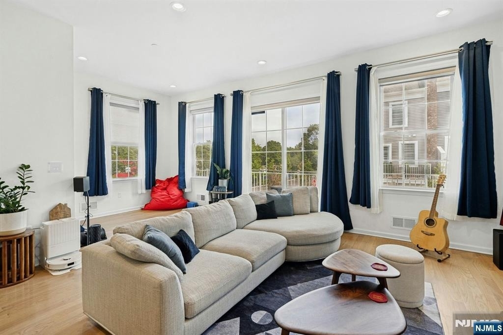 62 Parkside - Photo 4
