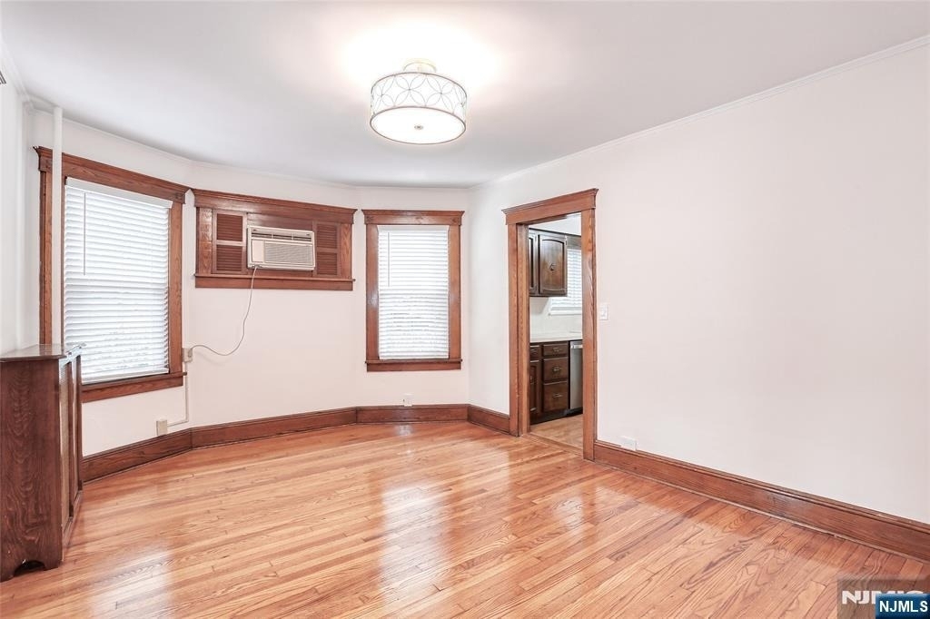 215 Walter - Photo 7