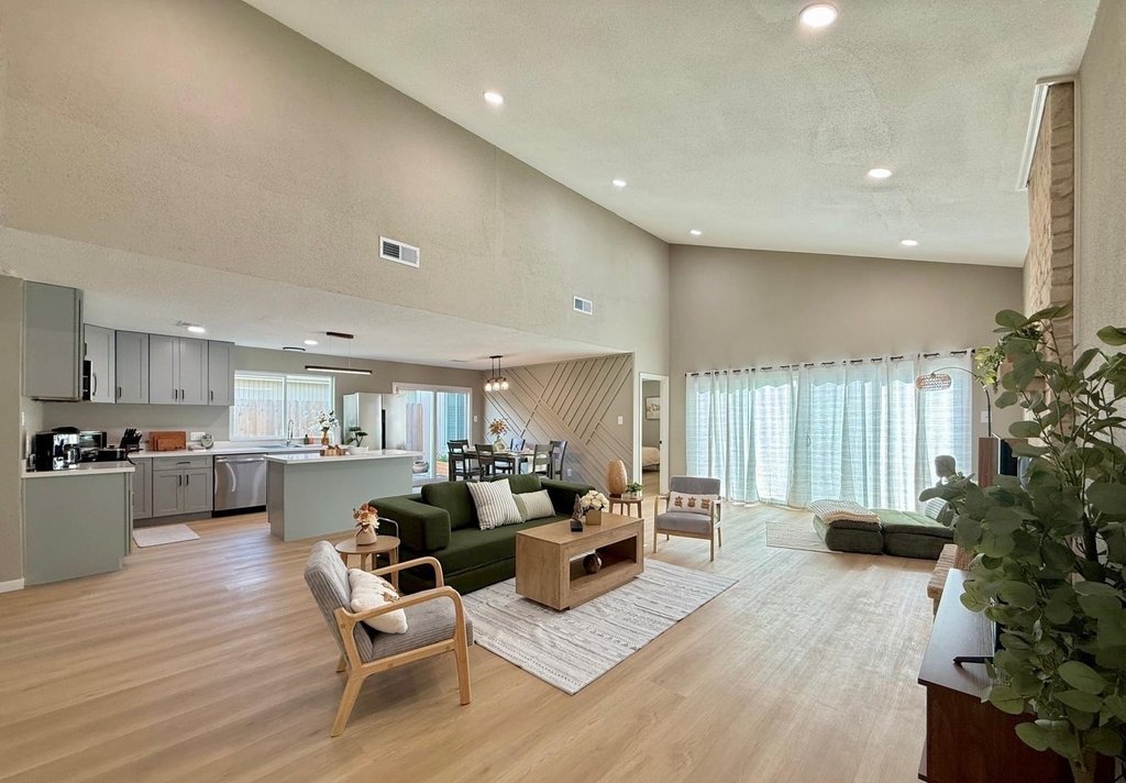 6310 Briar Terrace Drive - Photo 2