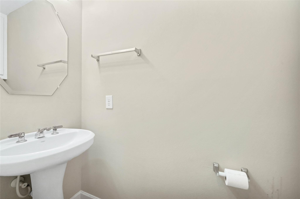 3633 Main Plaza Drive - Photo 6