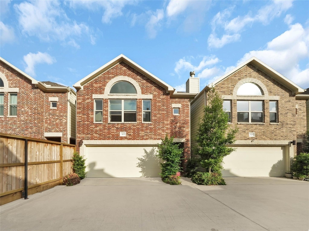 3633 Main Plaza Drive - Photo 0